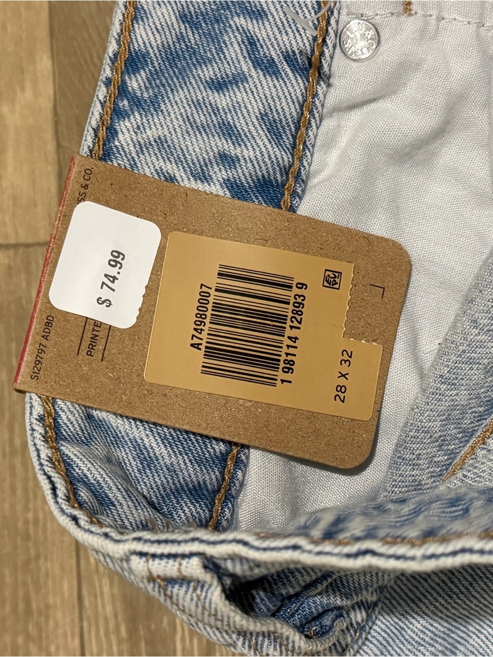 Levi's Women's Low-Rise Superlow Loose Jeans - Abraided Art 28x32 - Picture 12 of 16